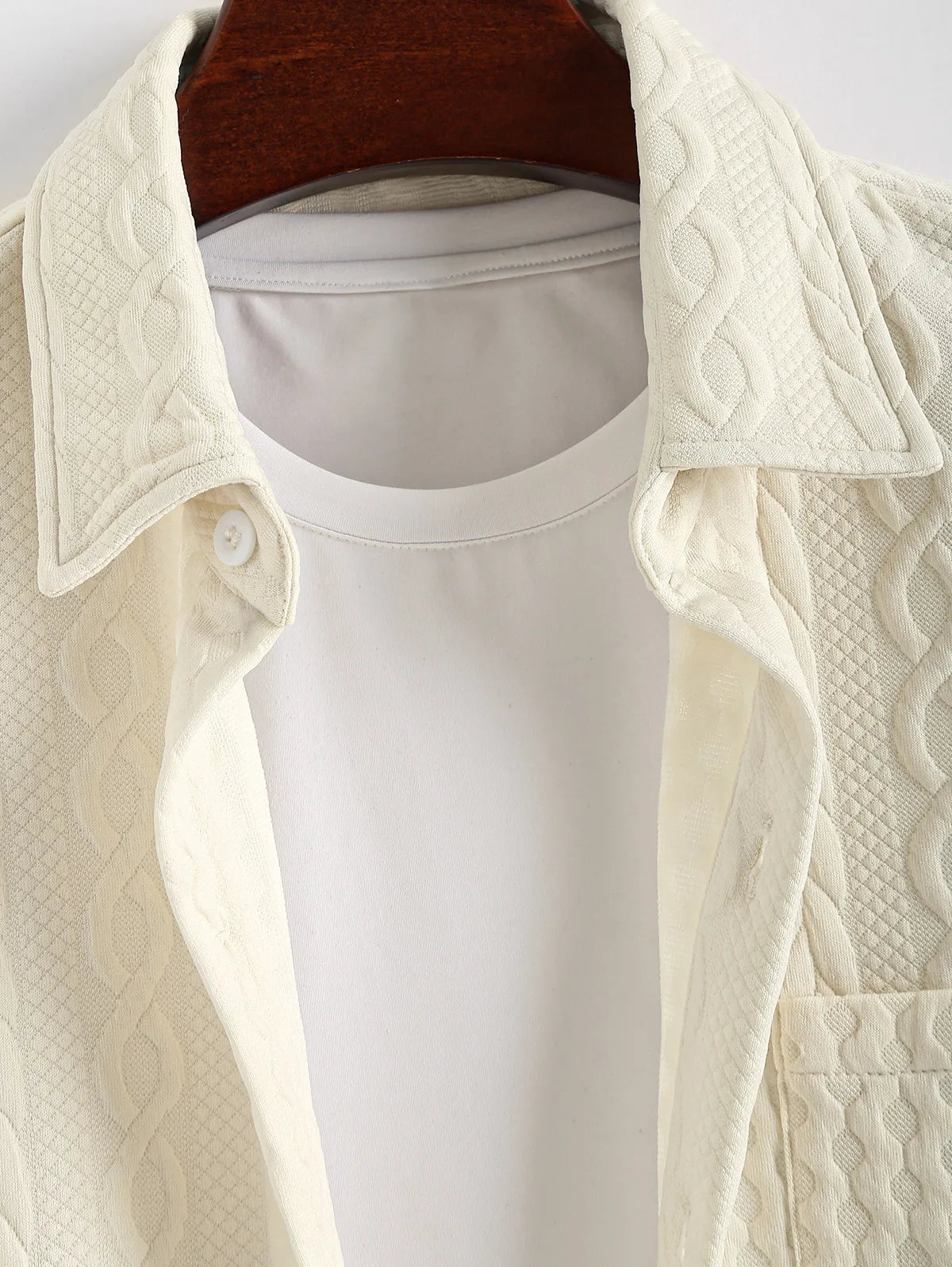 Teksturowana koszula żakardowa o dopasowanym kroju