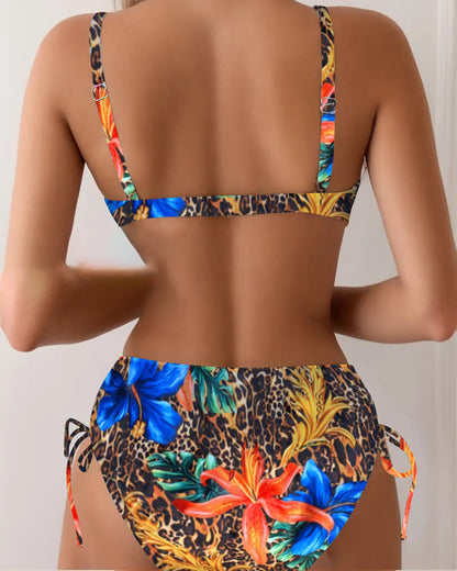 Bikini w panterkę i kwiaty – styl braletki