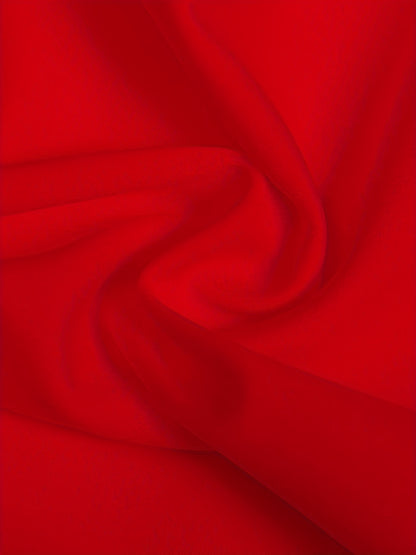 Stylowy biały damski komplet – marynarka i spódnica, klasyczny kołnierz, długi rękaw, idealny na jesień i zimę