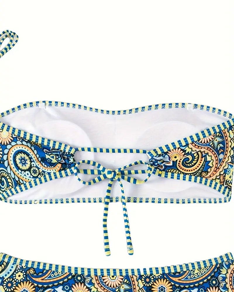 Bikini w etnicznym wzorze