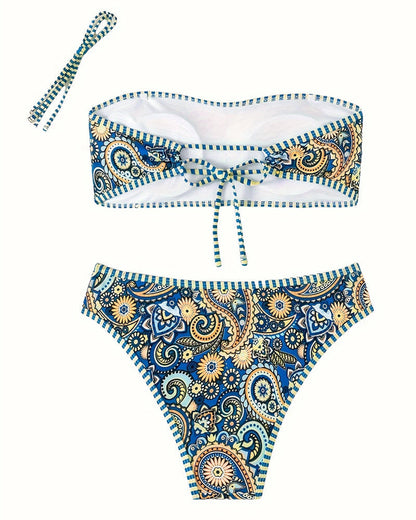 Bikini w etnicznym wzorze