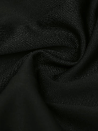 Stylowy biały damski komplet – marynarka i spódnica, klasyczny kołnierz, długi rękaw, idealny na jesień i zimę